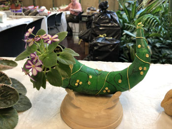 59d Unusual Container